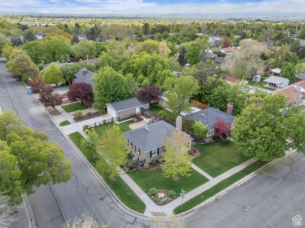 Bird's eye view with a residential view
