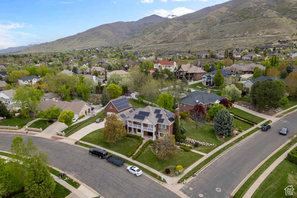 Aerial view featuring a residential view and a mountain view