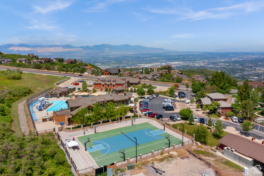 Bird\'s eye view with a residential view and a mountain view