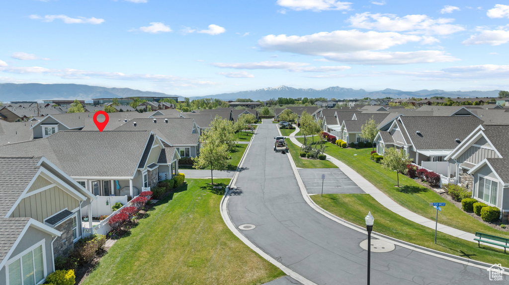 Birds eye view of property featuring a residential view and a mountain view