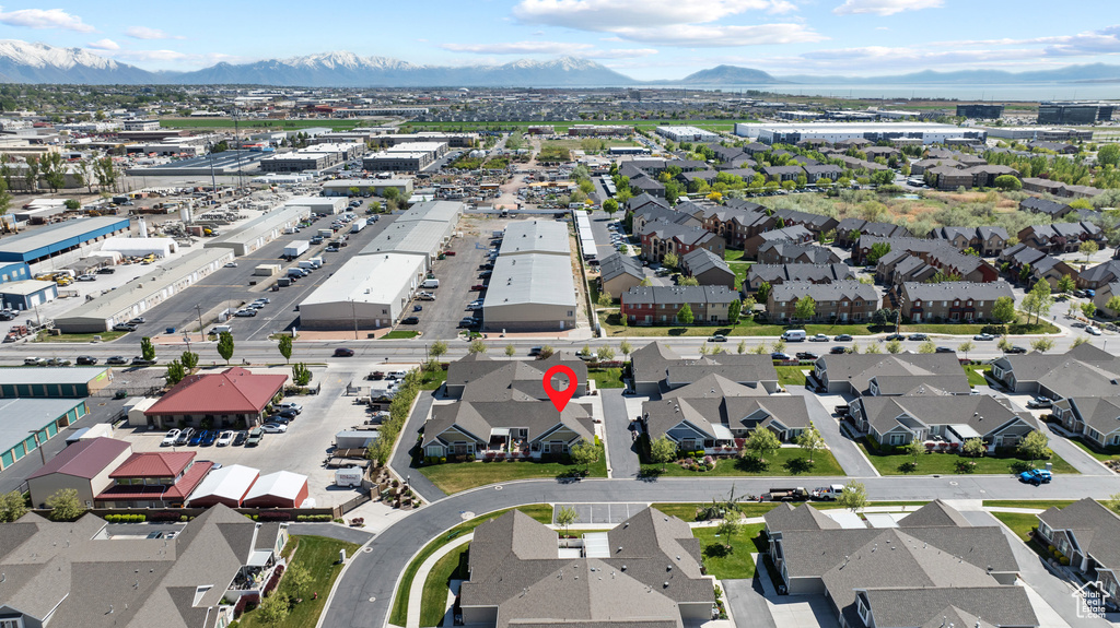 Aerial view with a residential view and a mountain view