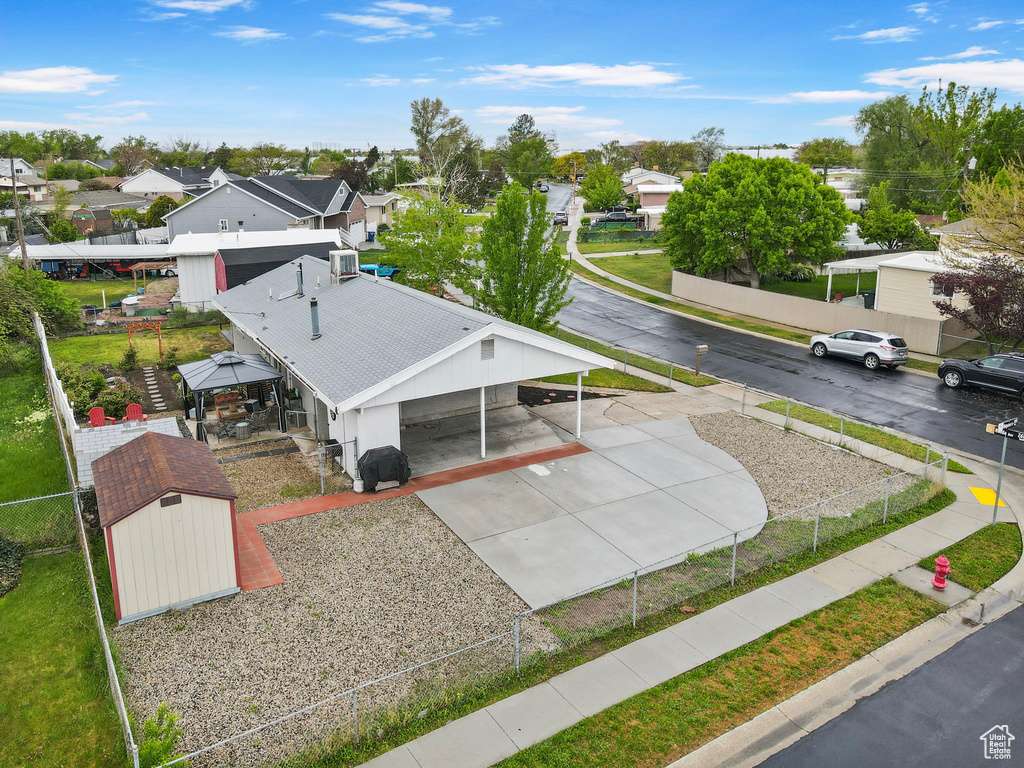 Drone / aerial view featuring a residential view