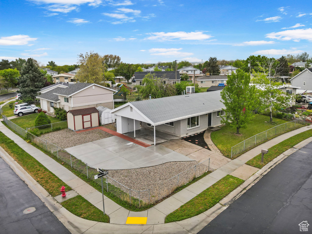 Drone / aerial view featuring a residential view