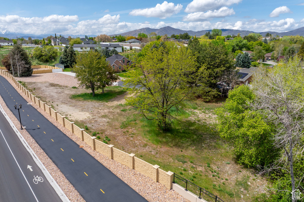 Aerial view with a residential view and a mountain view