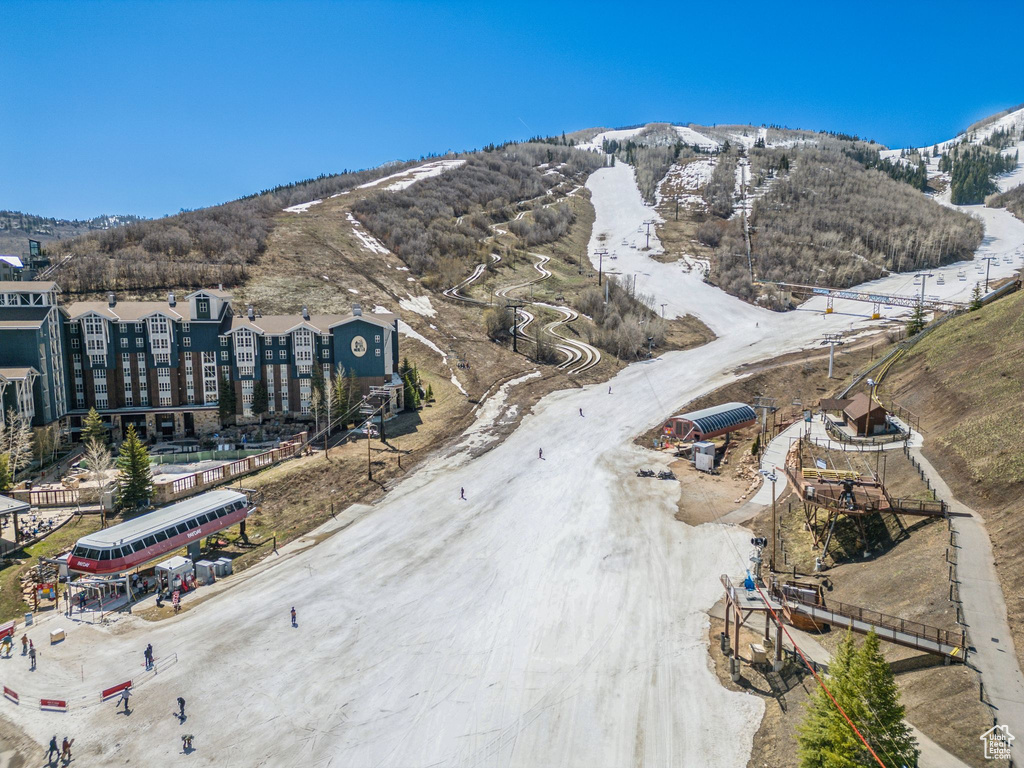 Aerial view with a mountain view