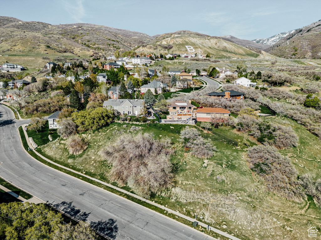 Aerial view with a residential view and a mountain view