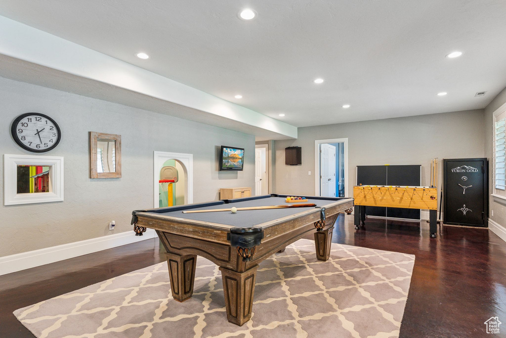Recreation room with baseboards, recessed lighting, billiards, and wood finished floors