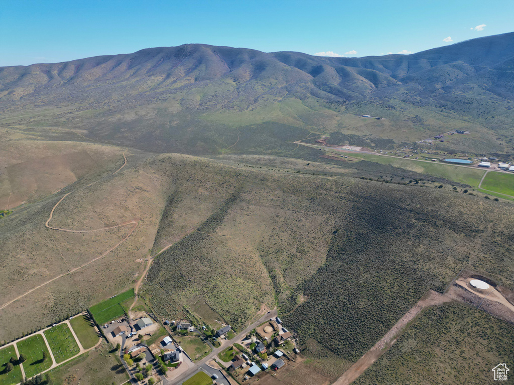Drone / aerial view featuring a mountain view