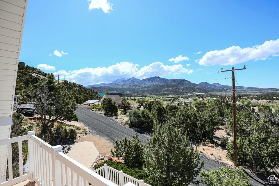 172 E RED RD Central, UT 84722