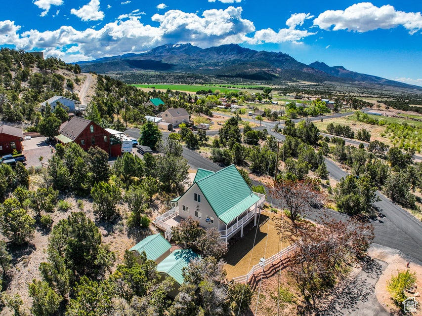 172 E RED RD Central, UT 84722