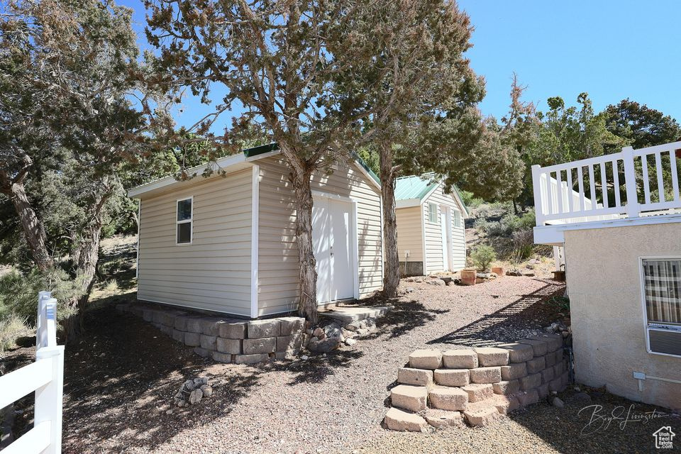 172 E RED RD Central, UT 84722