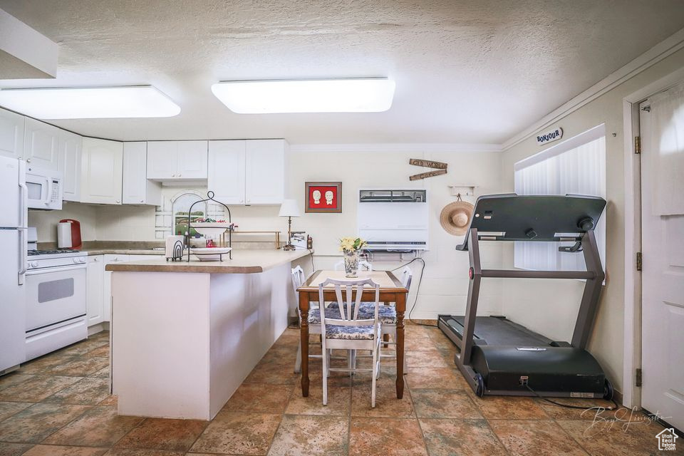 172 E RED RD Central, UT 84722