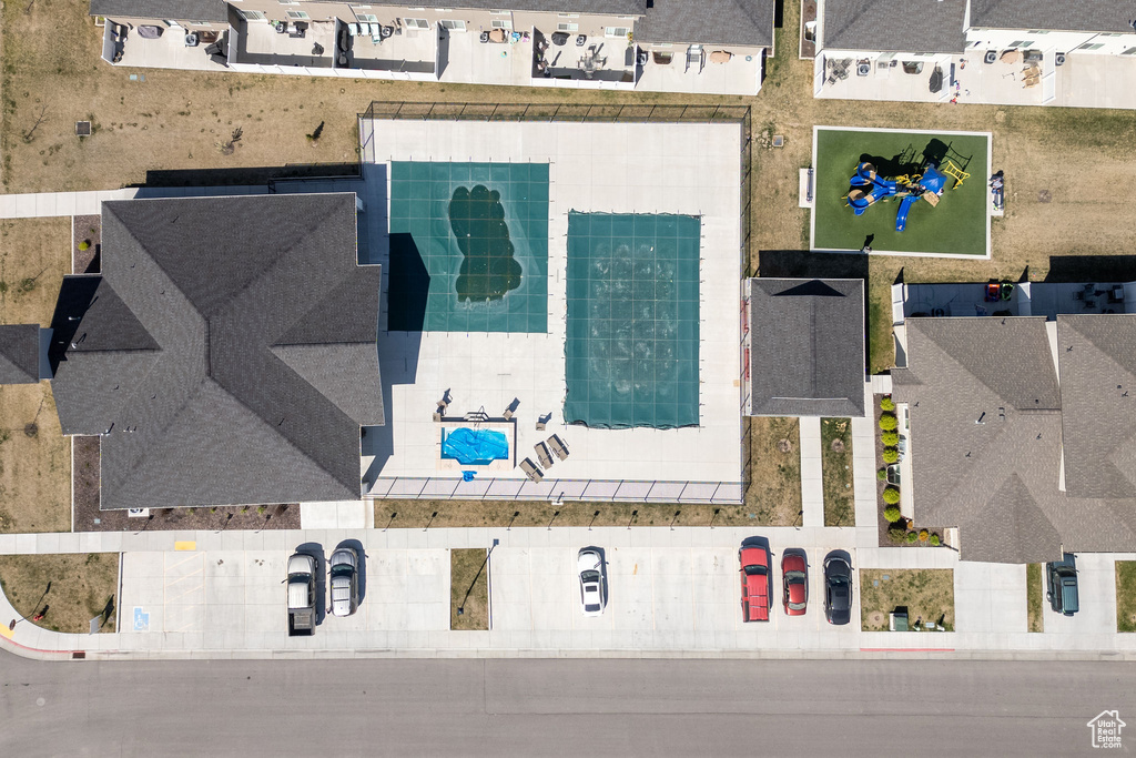 Birds eye view of property