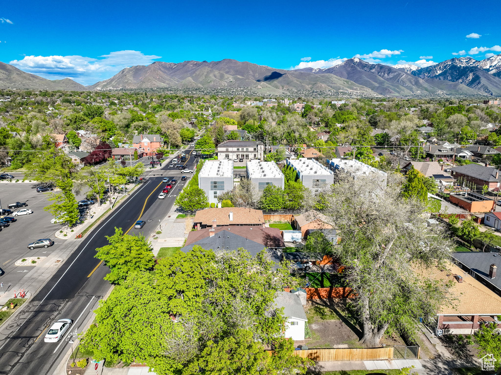 Aerial view featuring a residential view and a mountain view