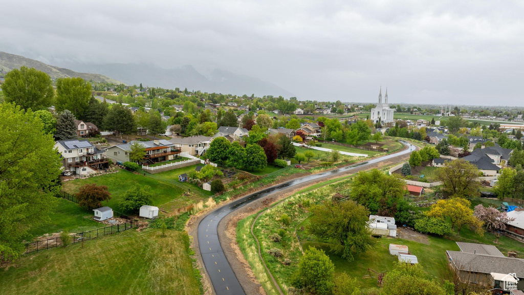 Birds eye view of property featuring a residential view