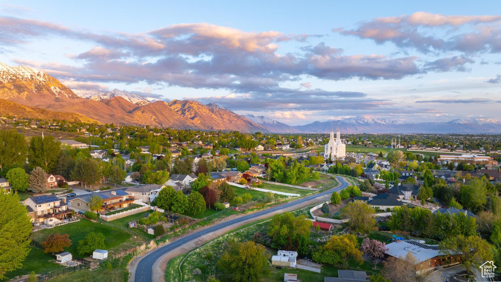 Aerial view with a residential view and a mountain view