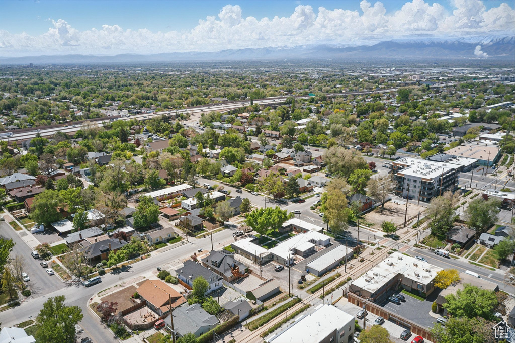 Drone / aerial view featuring a mountain view