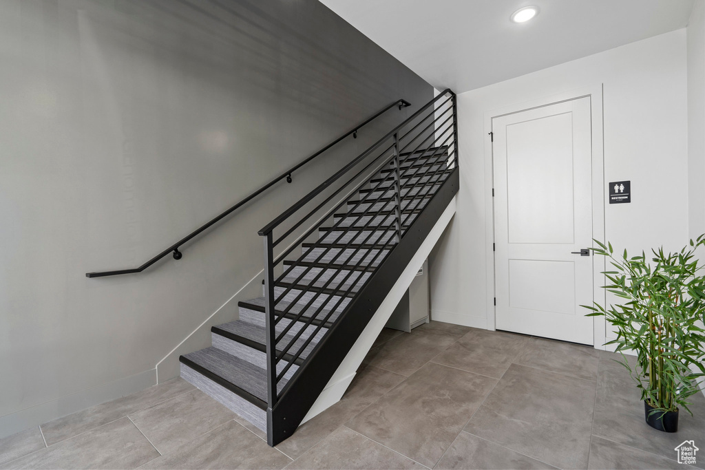 Staircase with recessed lighting