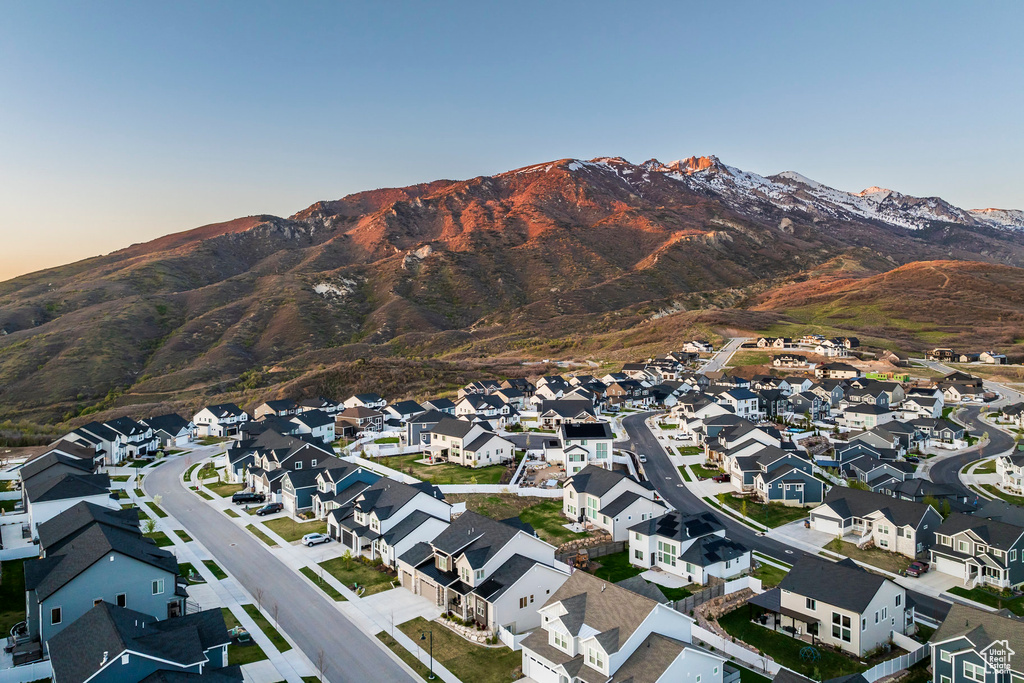 Aerial view with a residential view and a mountain view