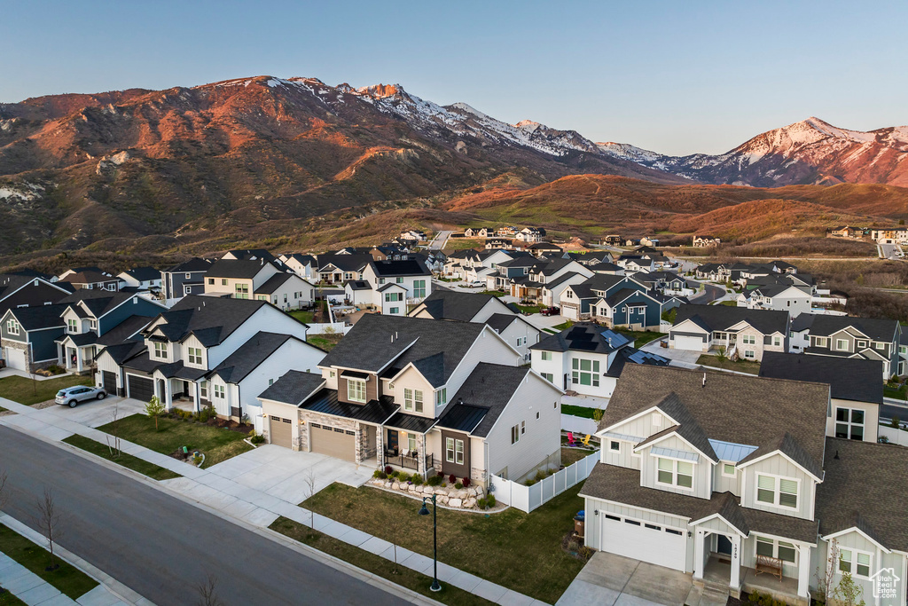 Mountain view featuring a residential view