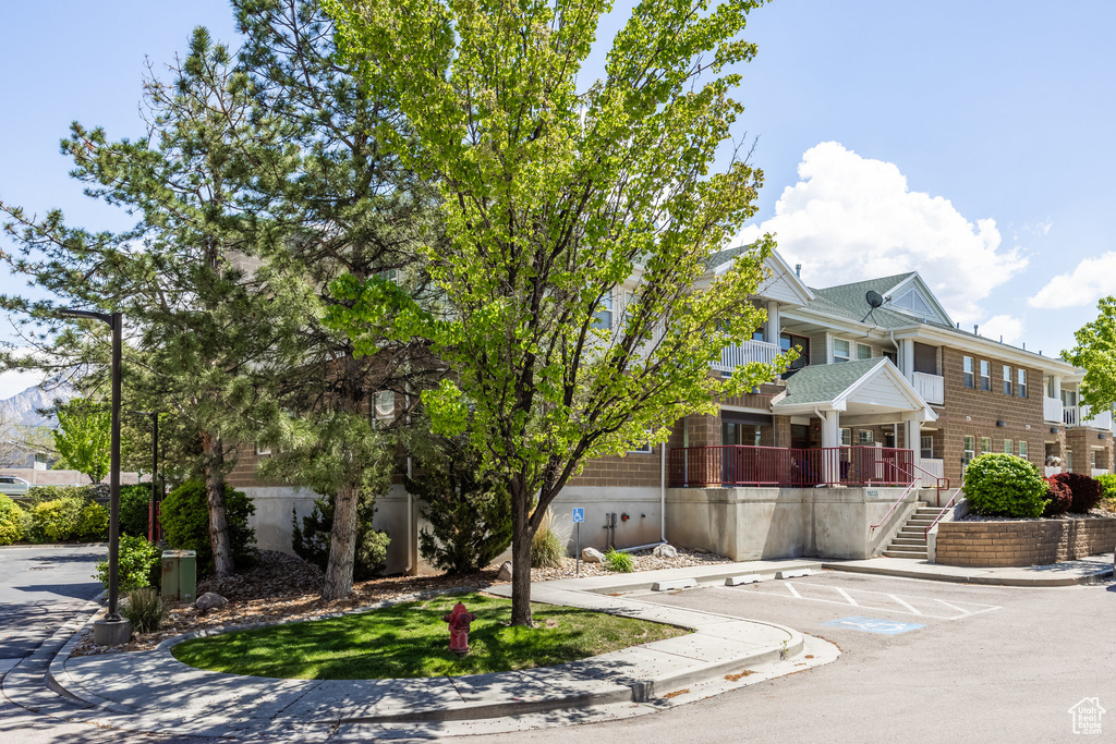 11035 S GRAPE VINE CV #106 Sandy, UT 84070