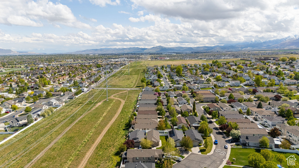 Bird\'s eye view featuring a residential view and a mountain view