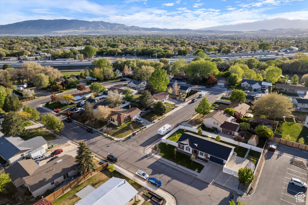 Aerial view with a residential view and a mountain view