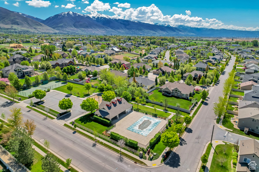 Bird\\\\\\\'s eye view featuring a mountain view and a residential view