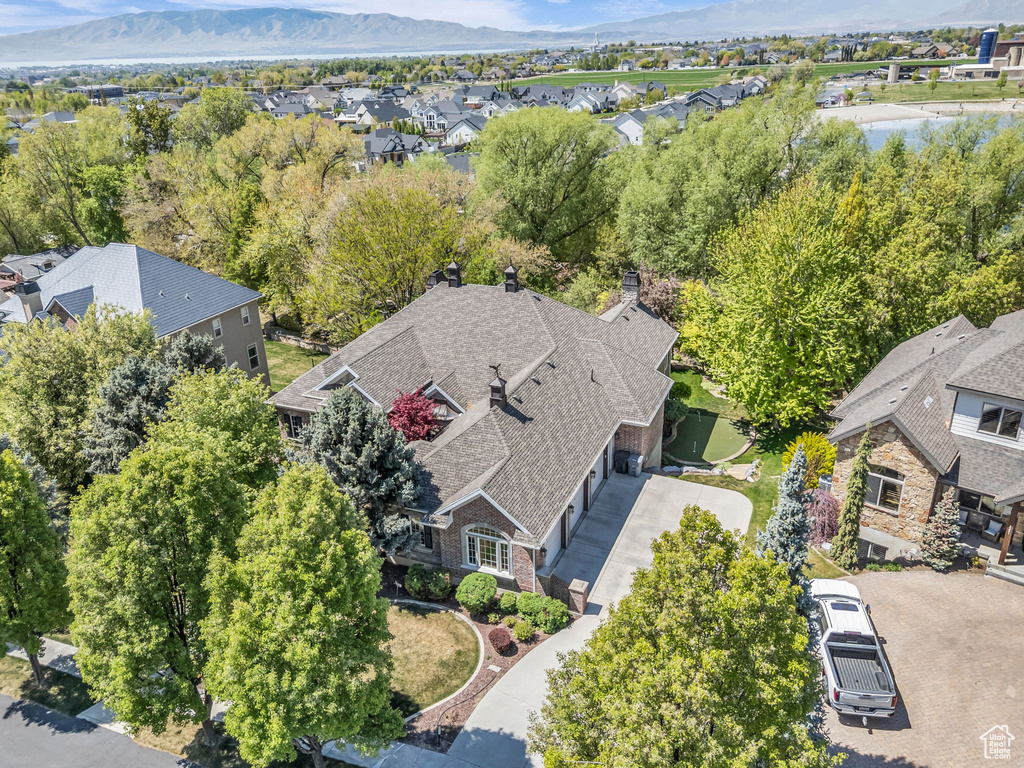 Bird\'s eye view featuring a residential view