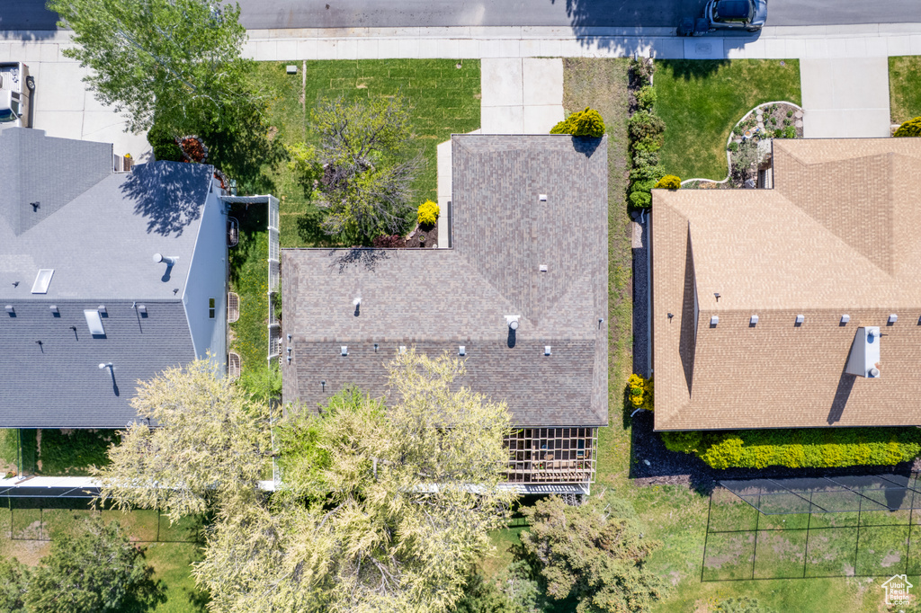 Birds eye view of property