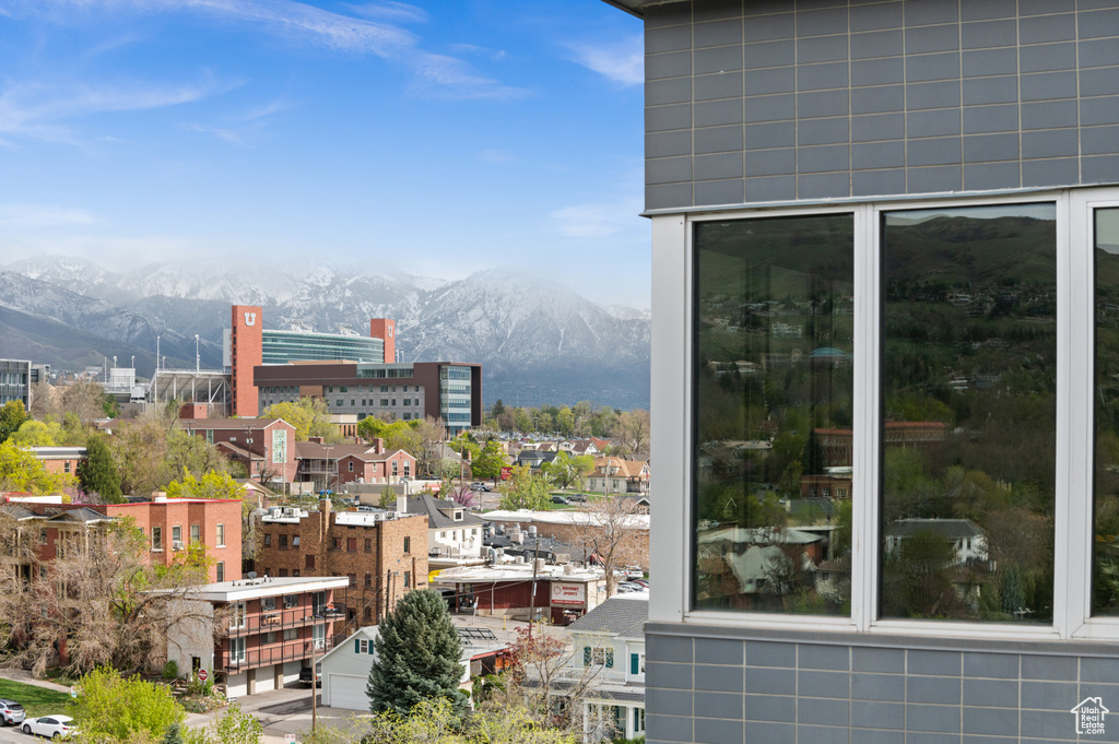 View of city featuring a mountain view