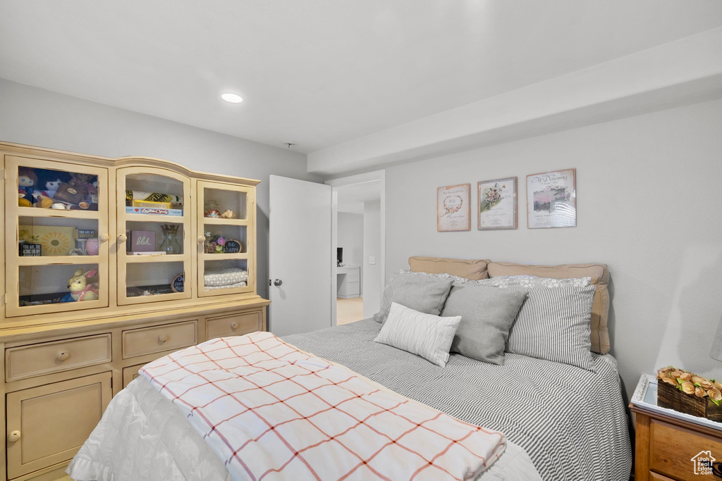 Bedroom with recessed lighting