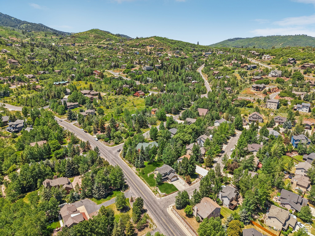 Aerial overview of property\\\\\\\'s location with a mountain backdrop