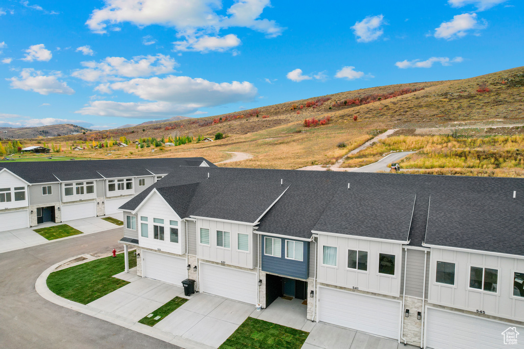 Bird's eye view featuring a mountain view
