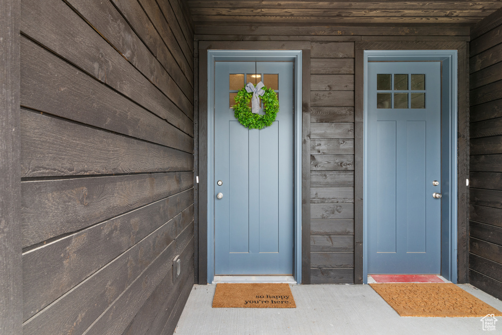 View of property entrance