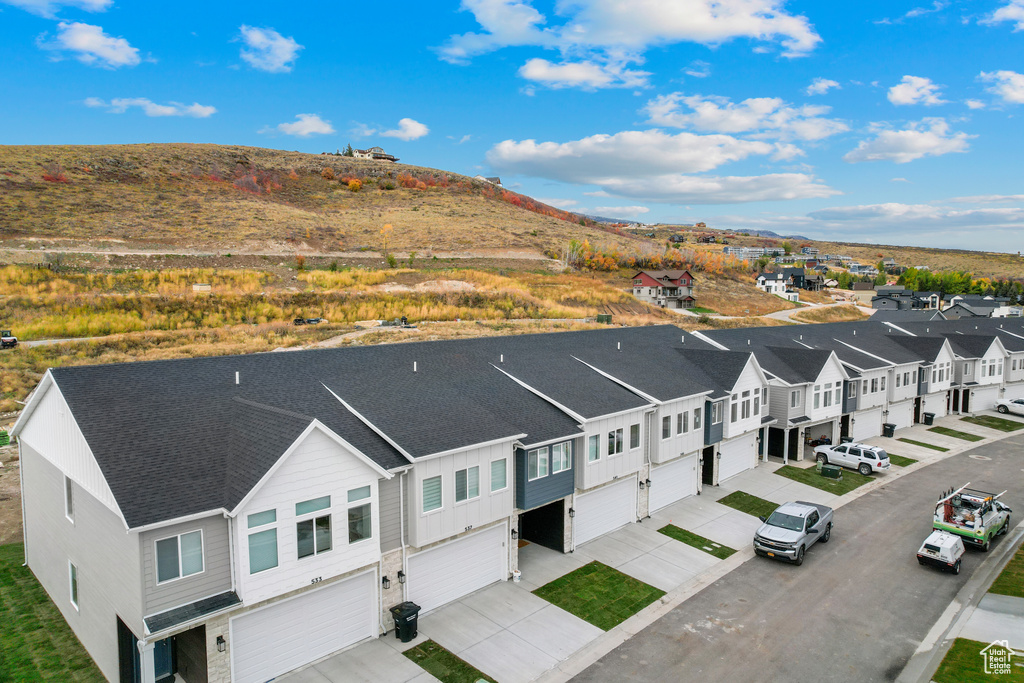 Bird's eye view featuring a residential view and a mountain view
