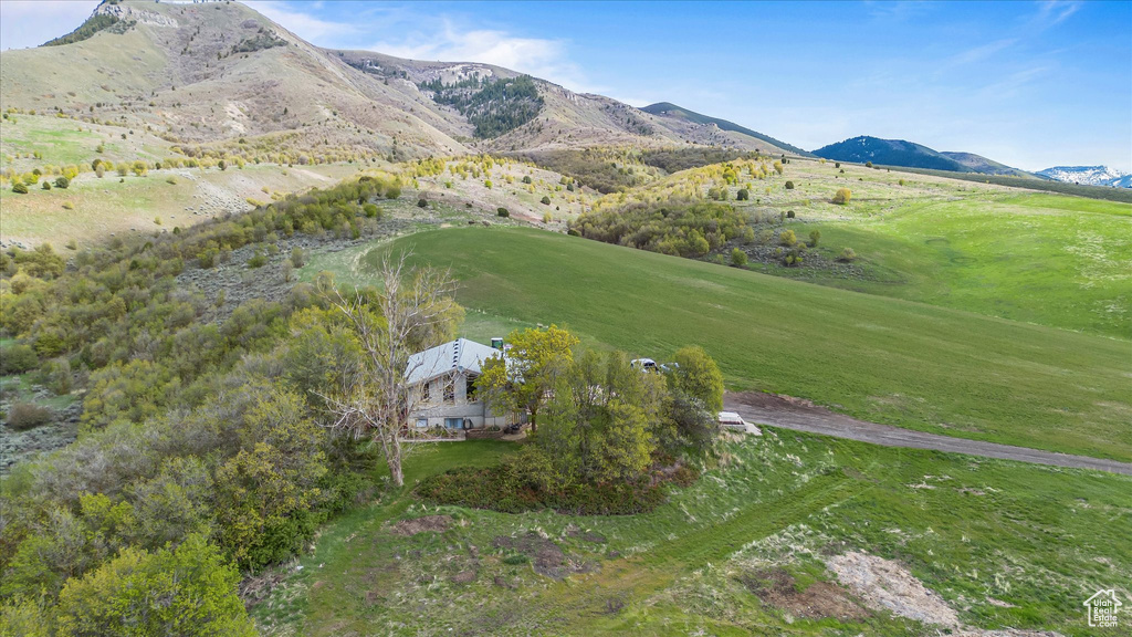 Bird's eye view with a mountain view