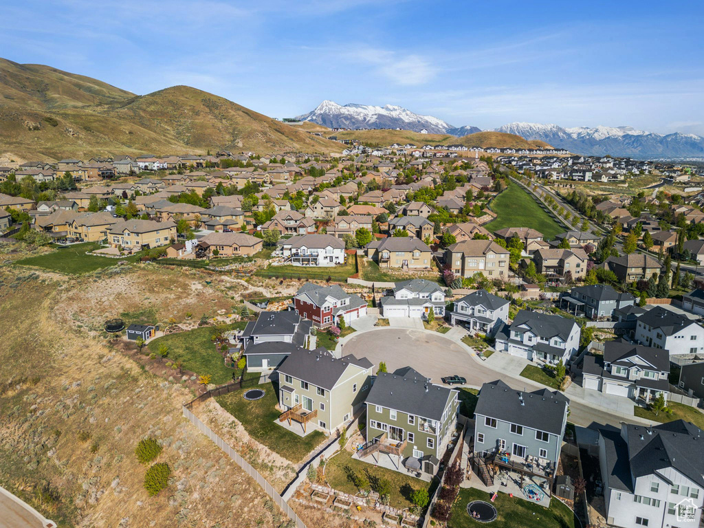 Birds eye view of property featuring a residential view and a mountain view