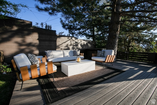 Deck with an outdoor hangout area