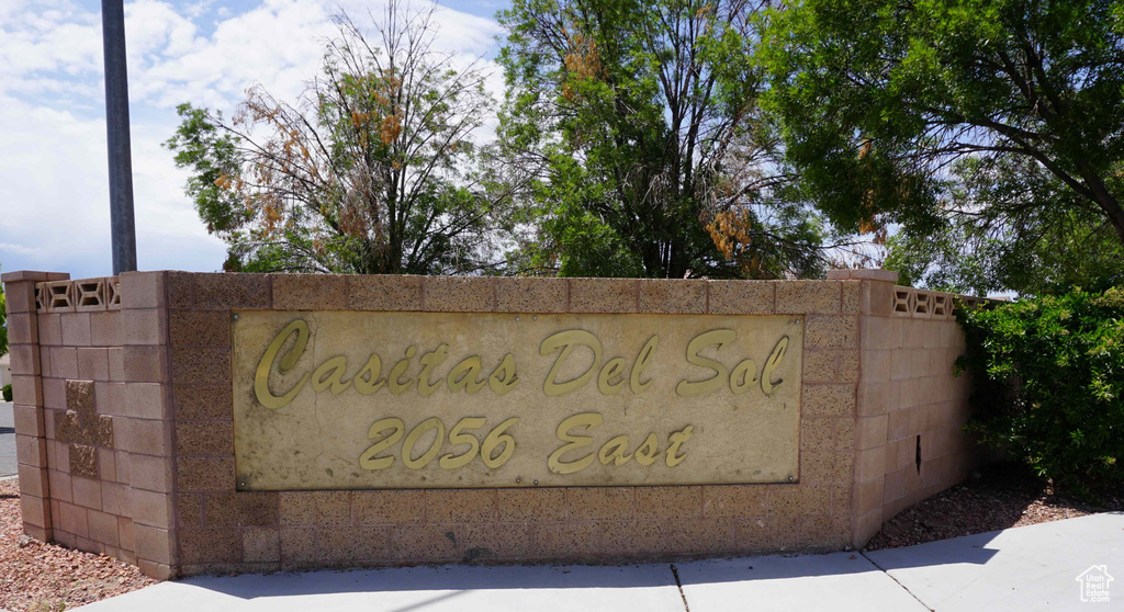 View of community / neighborhood sign