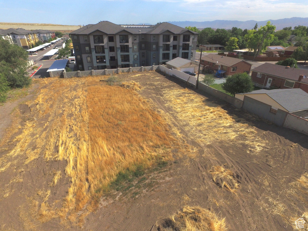 Bird's eye view with a mountain view