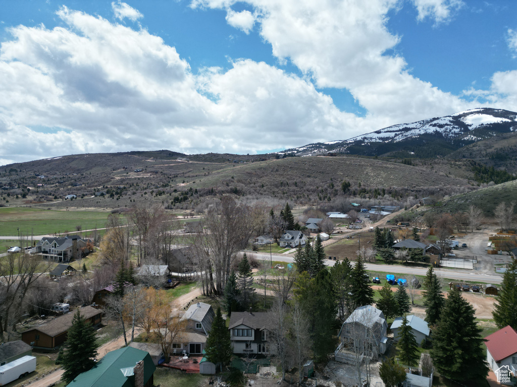 Drone / aerial view featuring a mountain view