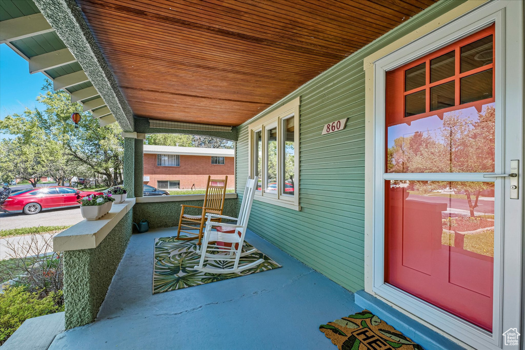 View of patio / terrace with covered porch