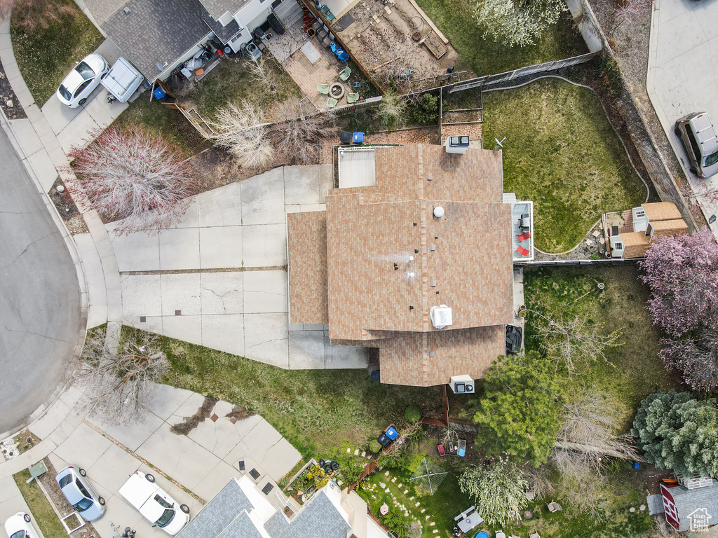 Birds eye view of property