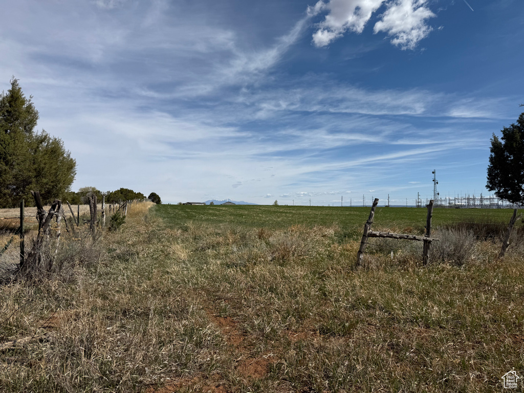 View of nature featuring a rural view