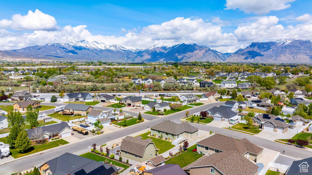 Drone / aerial view featuring a residential view and a mountain view