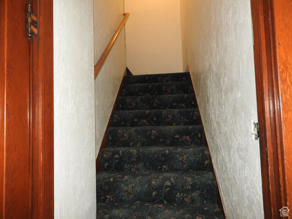 Stairway with a textured wall