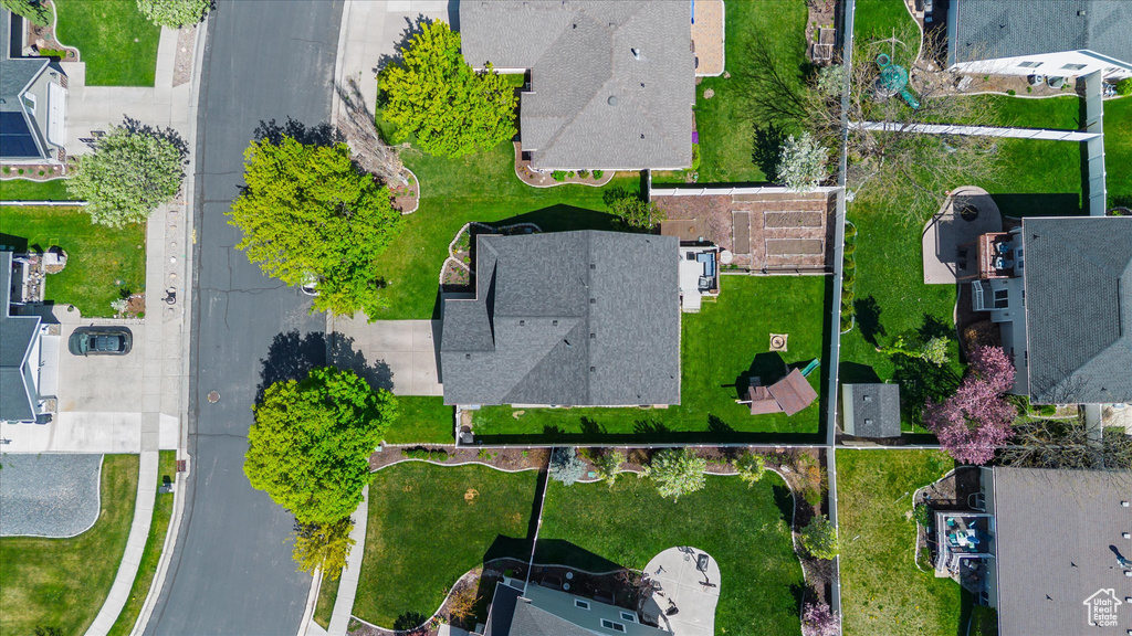 Birds eye view of property featuring a residential view