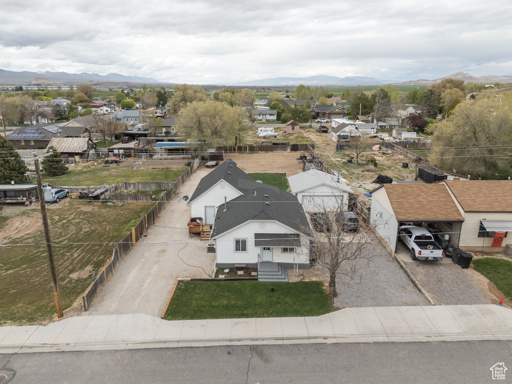 Aerial view featuring a residential view and a mountain view