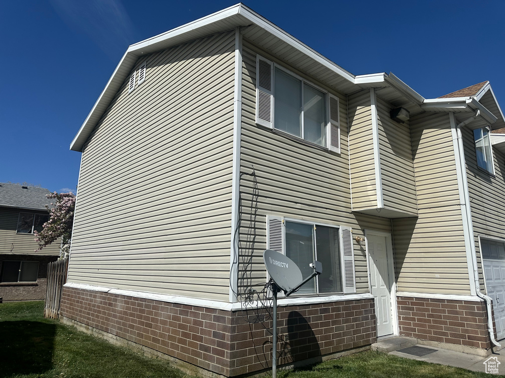 View of home\'s exterior